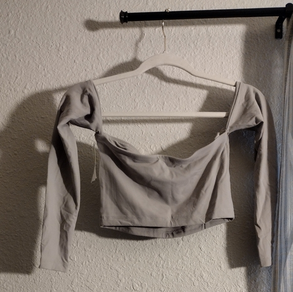 Susana Monaco Off the shoulder crop top Revolve - Picture 4 of 5